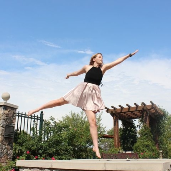 Meet your Posher, Elyse - Picture 1 of 1